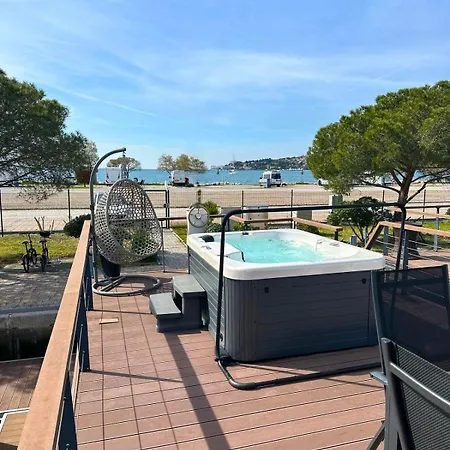 Ferienhaus Floating House Sunset Joy Portorož